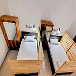 Hoshtel99 - Lux - Stay, Cowork And Cafe - Luxurious Twin Bungalow